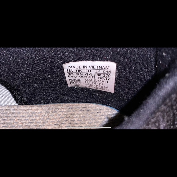 Adidas Black on Black Men’s size 10 Running Shoe - Picture 3 of 5